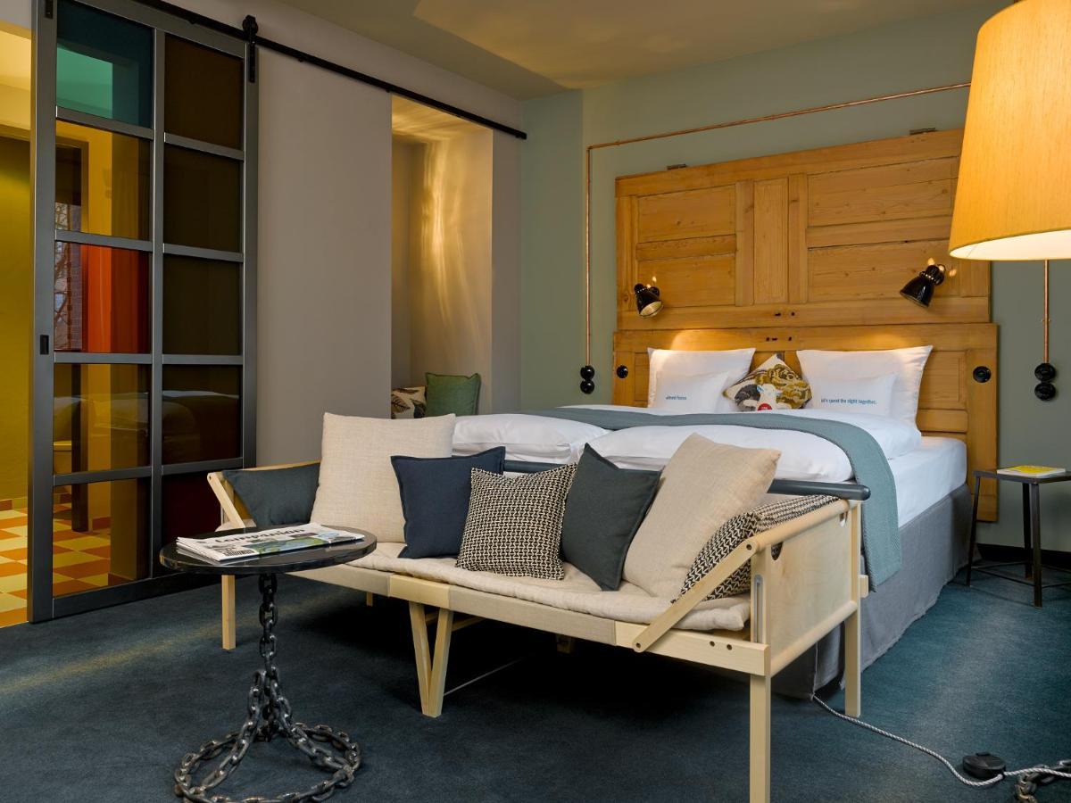 25hours Altes Hafenamt Отель 4*